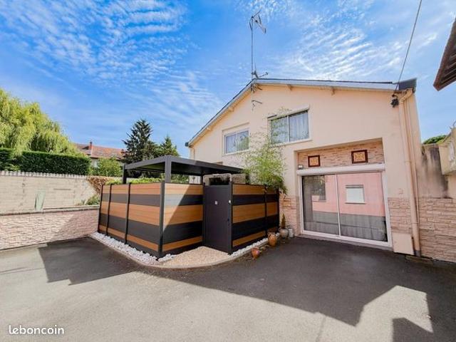 Maison 5 pièces 205 m²