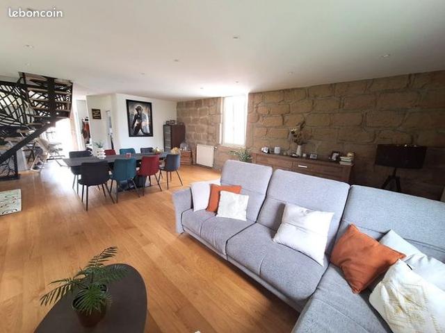 Maison 5 pièces 205 m²