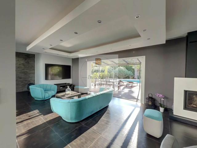 Maison 5 pièces 205 m²
