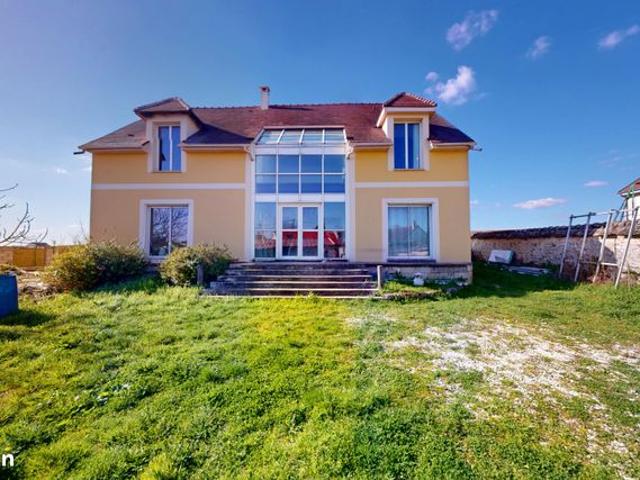 Maison 5 pièces 205 m²
