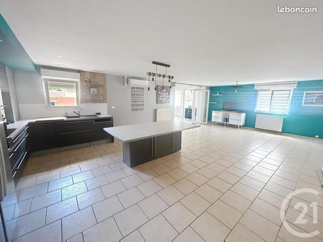 Maison 5 pièces 205 m²