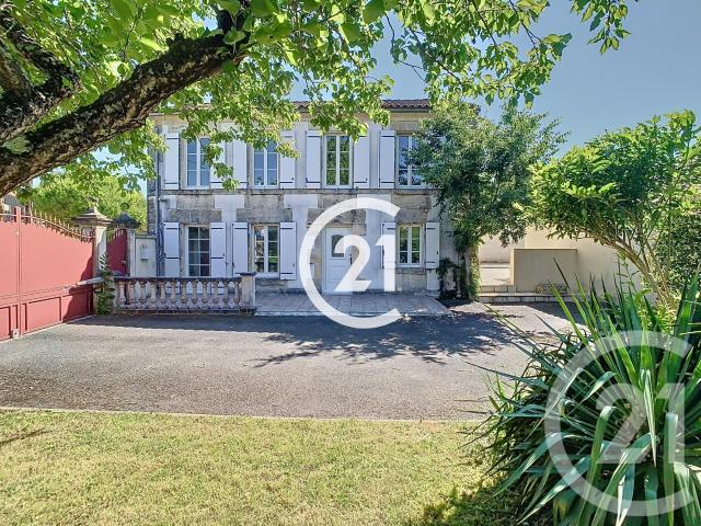 Maison 5 pièces 205 m²