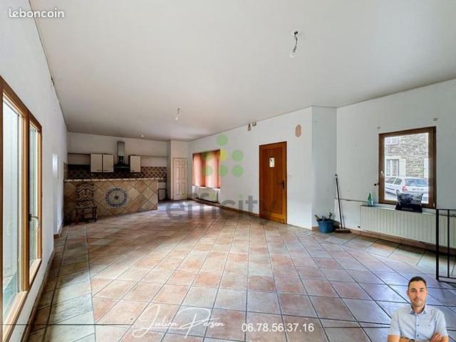 Maison 5 pièces 205 m²
