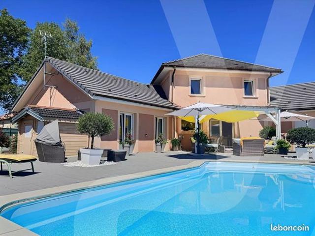 Maison 5 pièces 205 m²