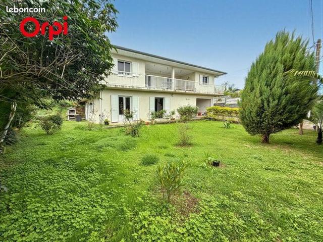 Maison 5 pièces 205 m²