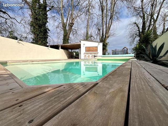 Maison 5 pièces 205 m²
