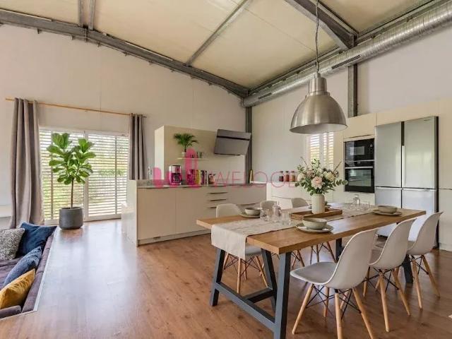 Maison 5 pièces 205 m²
