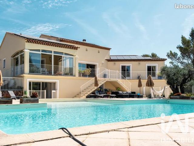 Maison 5 pièces 206 m²