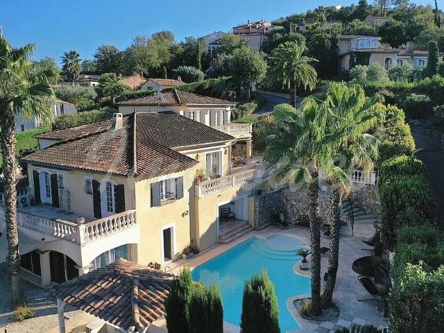 Maison 5 pièces 206 m²