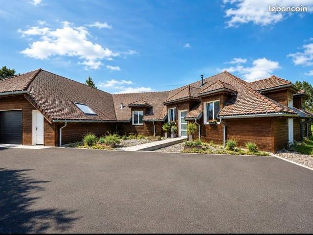 Maison 5 pièces 206 m²