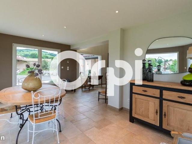 Maison 5 pièces 206 m²