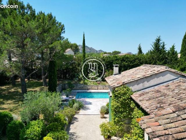 Maison 5 pièces 207 m²