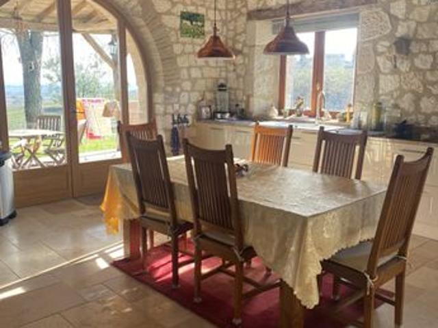 Maison 5 pièces 207 m²