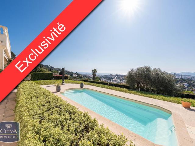 Maison 5 pièces 207 m²