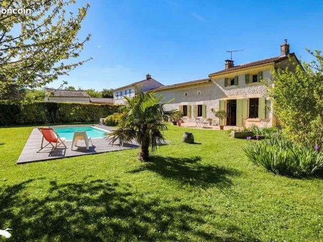 Maison 5 pièces 207 m²