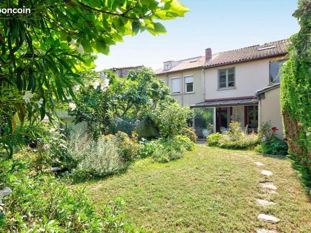 Maison 5 pièces 208 m²