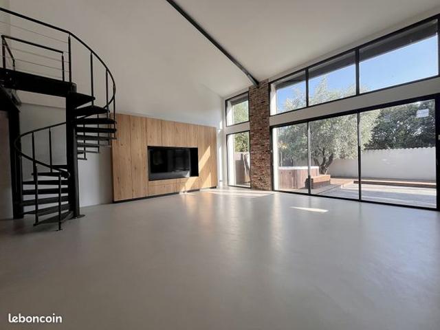 Maison 5 pièces 208 m²