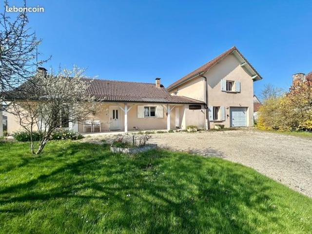 Maison 5 pièces 208 m²