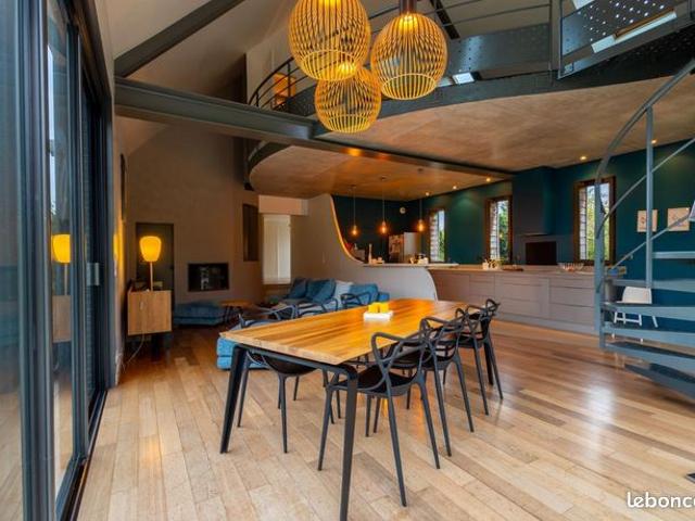 Maison 5 pièces 208 m²