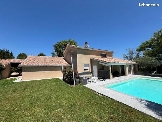 Maison 5 pièces 208 m²