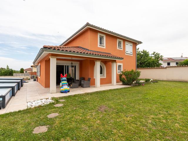Maison 5 pièces 208 m²
