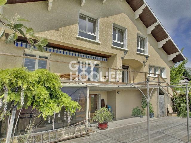 Maison 5 pièces 208 m²