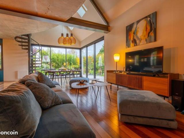 Maison 5 pièces 208 m²