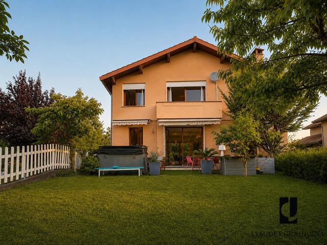 Maison 5 pièces 208 m²