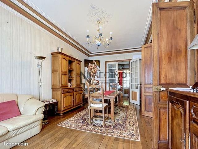 Maison 5 pièces 209 m²