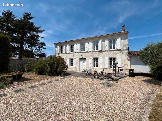 Maison 5 pièces 209 m²