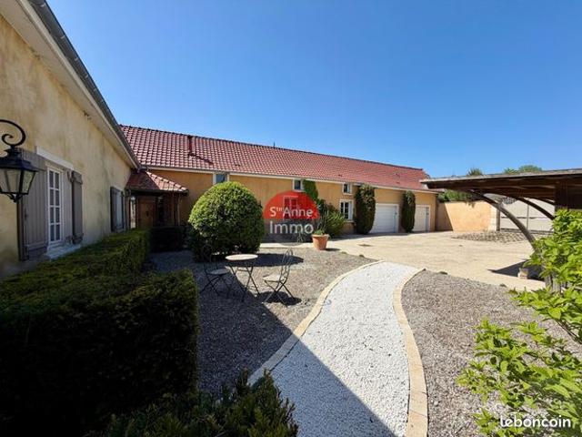 Maison 5 pièces 200 m²