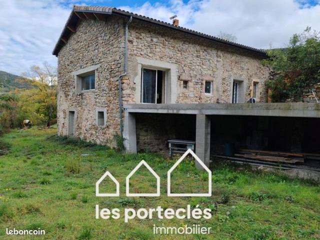 Maison 5 pièces 200 m²