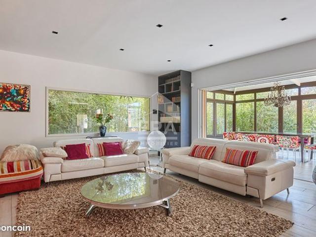 Maison 5 pièces 200 m²