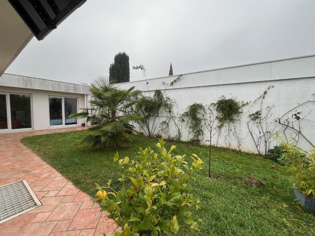 Maison 5 pièces 200 m²