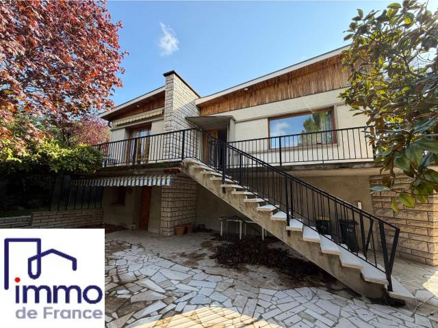 Maison 5 pièces 200 m²