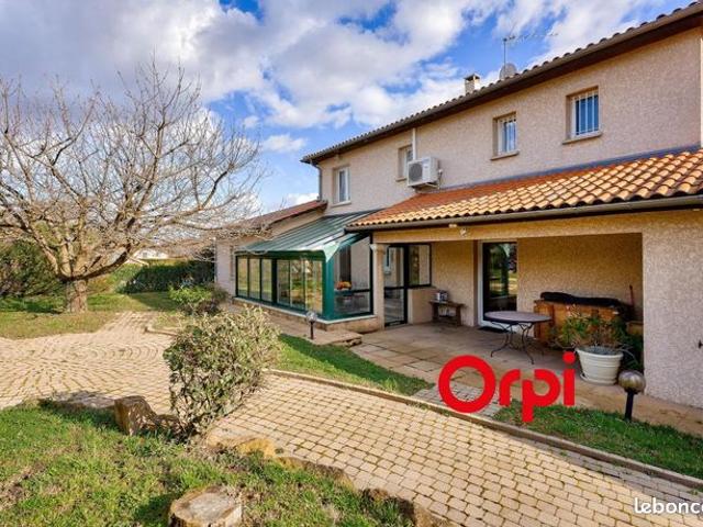 Maison 5 pièces 200 m²