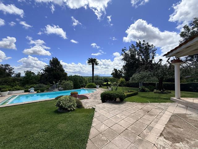 Maison 5 pièces 200 m²