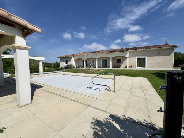 Maison 5 pièces 200 m²