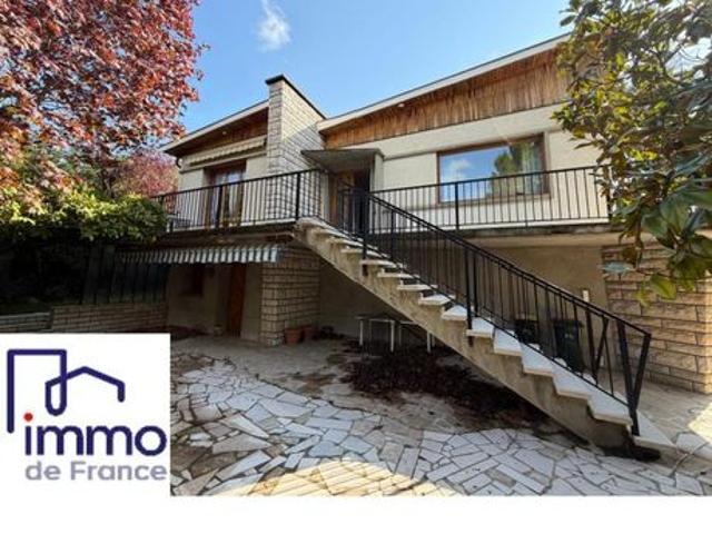 Maison 5 pièces 200 m²