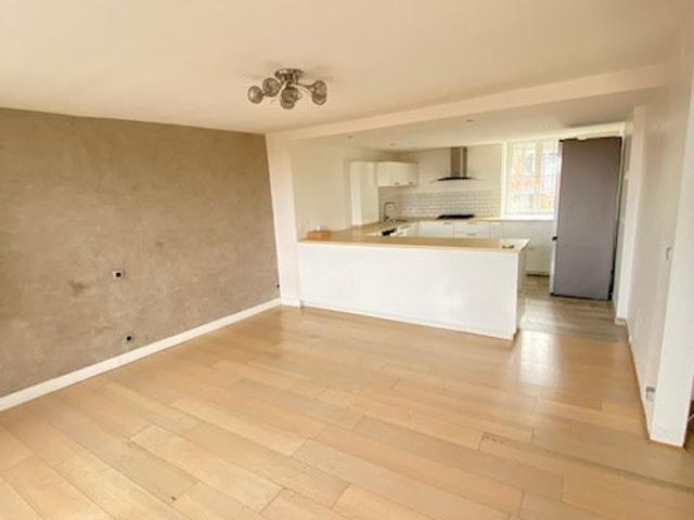 Maison 5 pièces 200 m²
