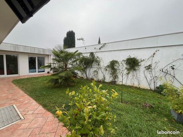 Maison 5 pièces 200 m²