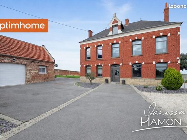 Maison 5 pièces 200 m²