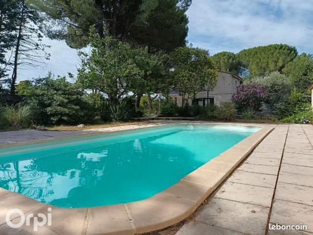 Maison 5 pièces 200 m²