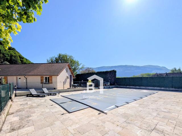 Maison 5 pièces 200 m²