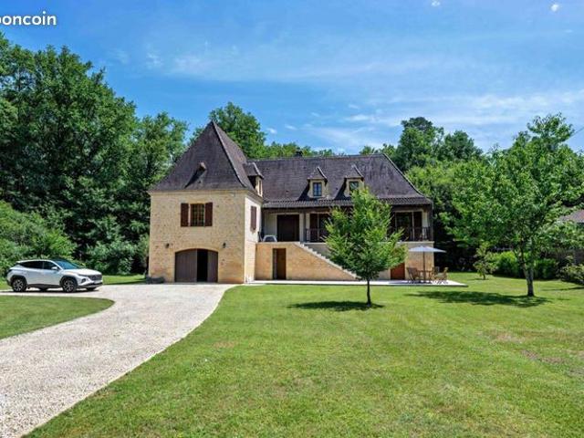 Maison 5 pièces 200 m²