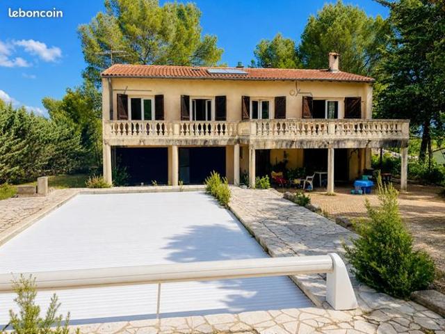 Maison 5 pièces 200 m²