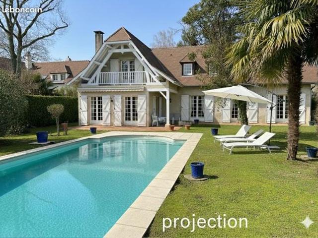 Maison 5 pièces 200 m²