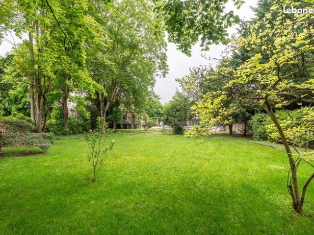 Maison 5 pièces 200 m²