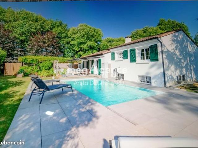 Maison 5 pièces 200 m²