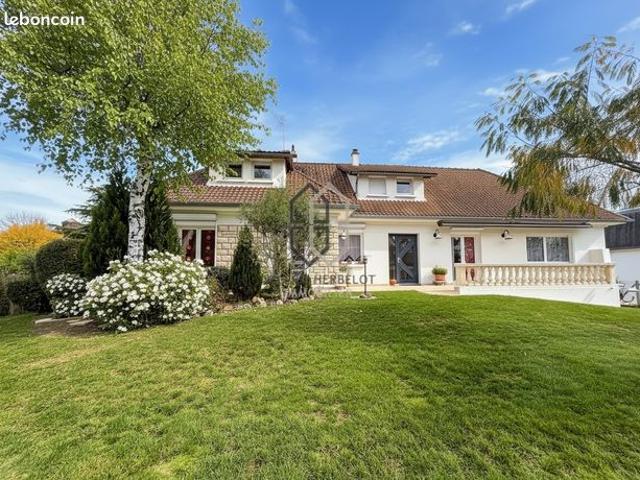Maison 5 pièces 200 m²